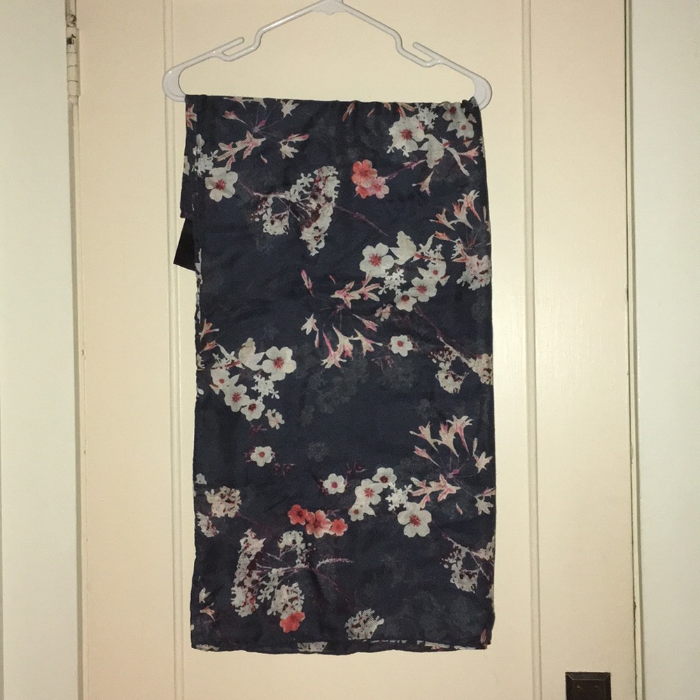 H&M floral infinity scarf